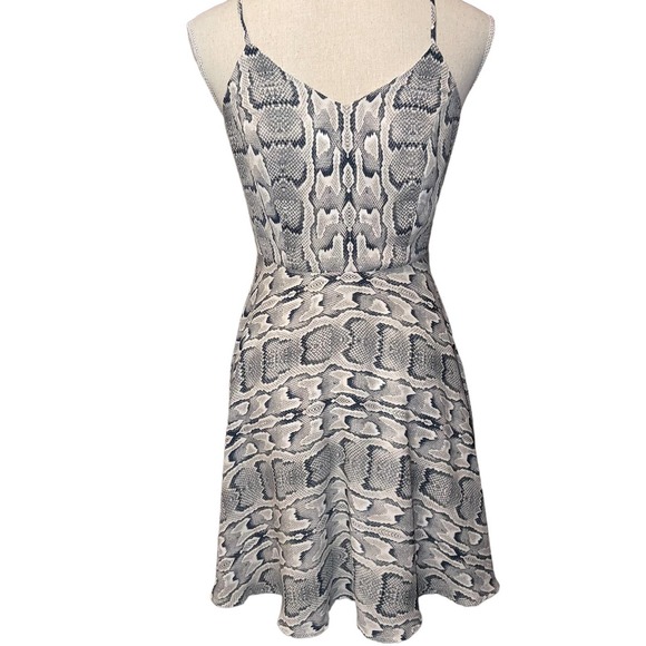 Express Women’s Halter Sleeveless Python Print Dress Size 4 - Picture 2 of 5